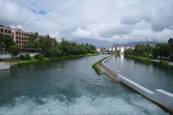 广瑞网 海拔3650米的城市“绿脉” ——西藏拉萨内河生态建设观察